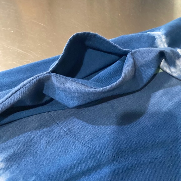 Blue and white xl shift - Picture 5 of 7